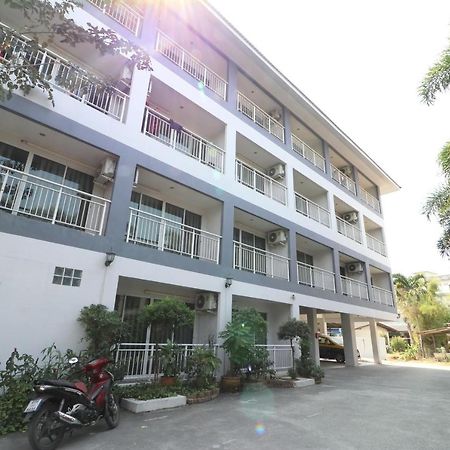 Oyo 75389 Pandora House Hotel Pattaya Ngoại thất bức ảnh