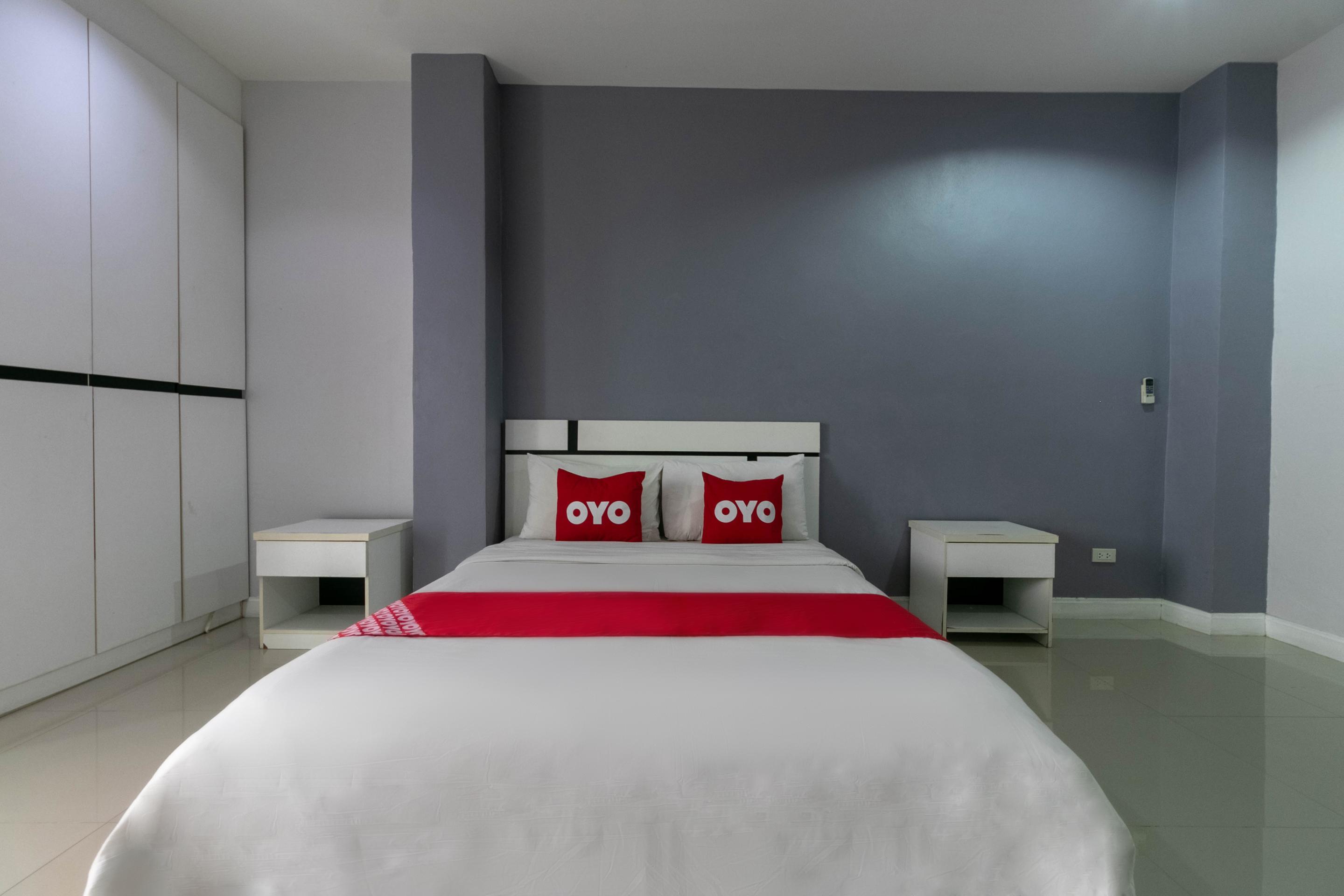 Oyo 75389 Pandora House Hotel Pattaya Ngoại thất bức ảnh