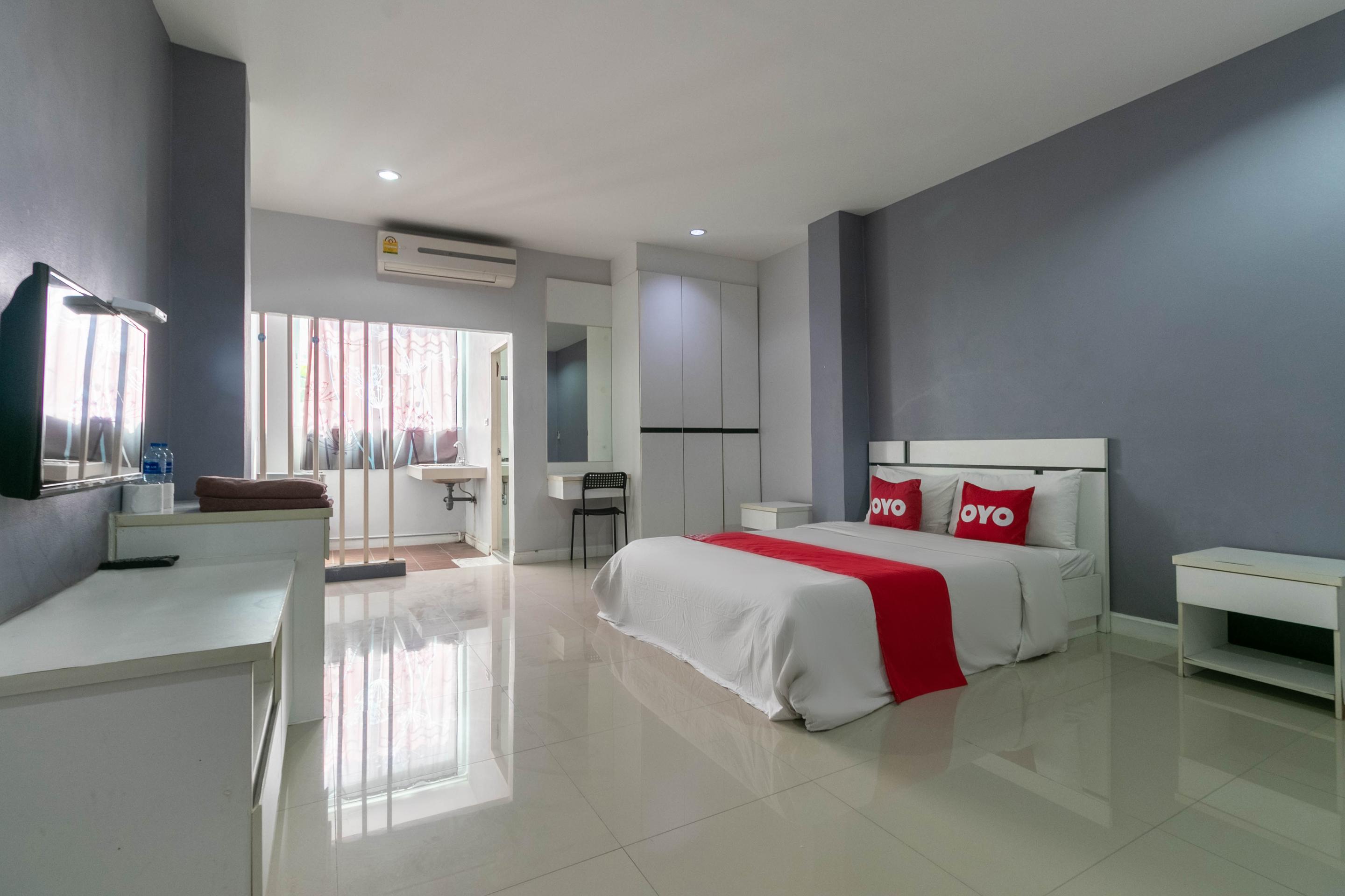 Oyo 75389 Pandora House Hotel Pattaya Ngoại thất bức ảnh