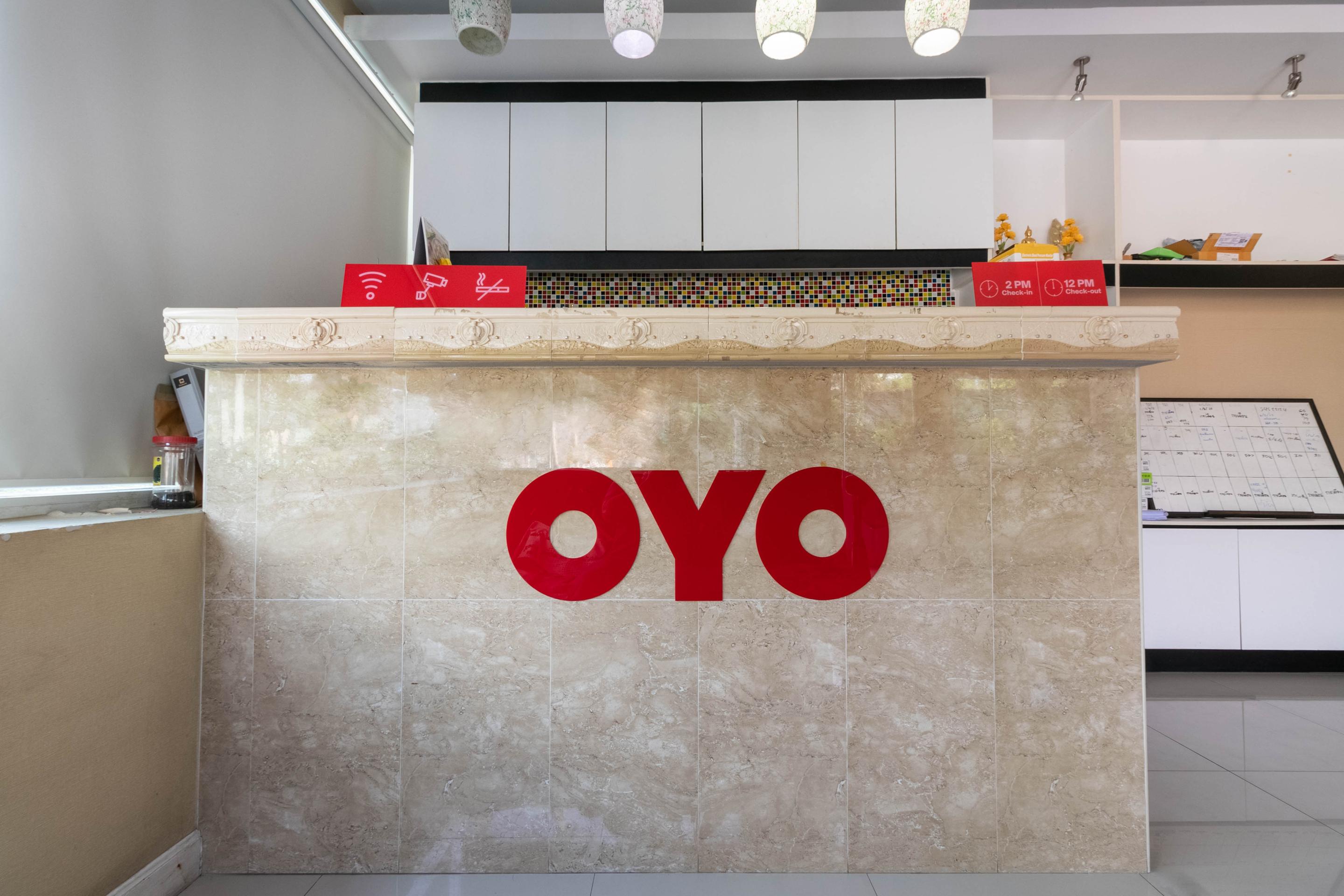 Oyo 75389 Pandora House Hotel Pattaya Ngoại thất bức ảnh