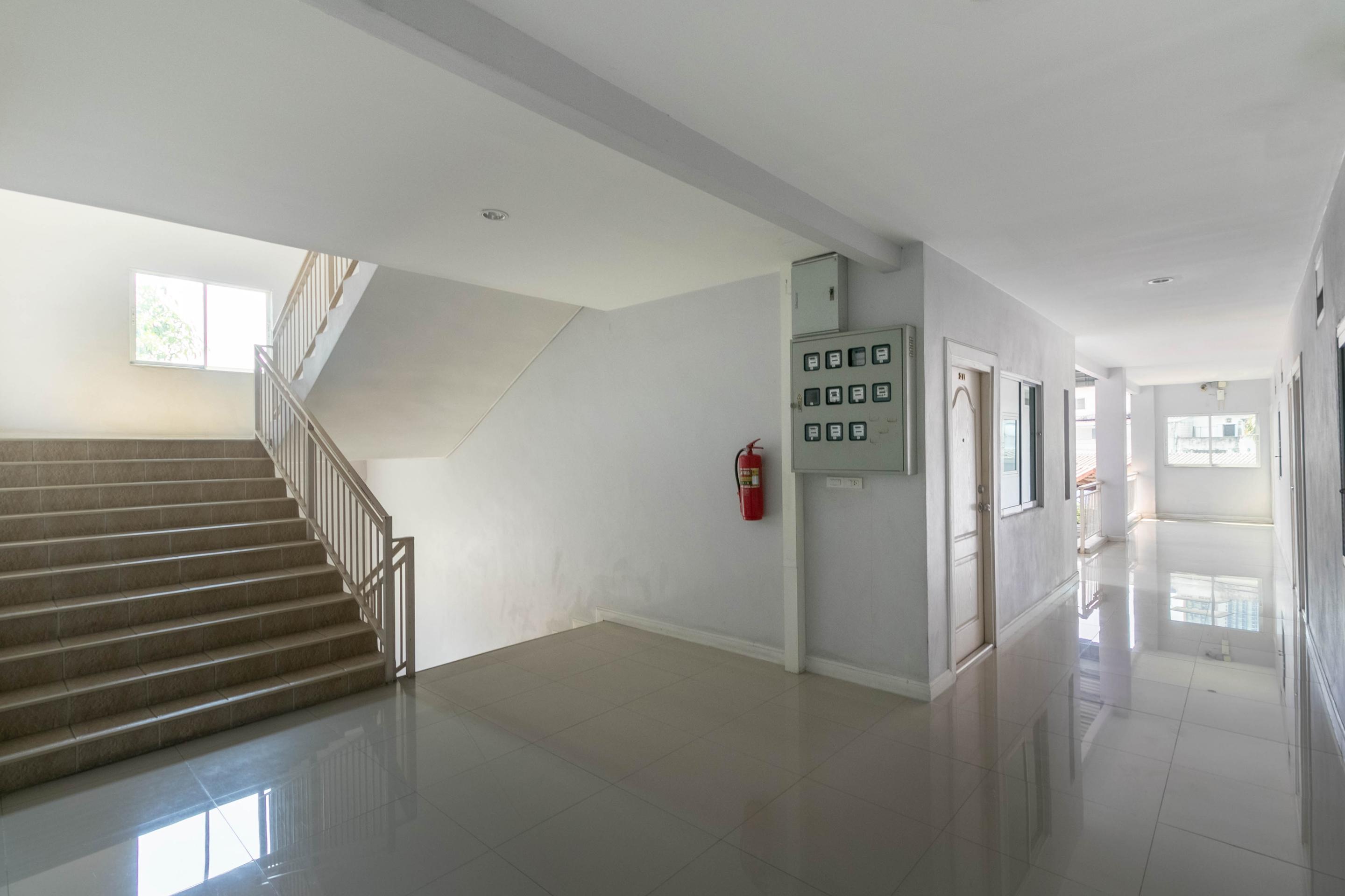 Oyo 75389 Pandora House Hotel Pattaya Ngoại thất bức ảnh