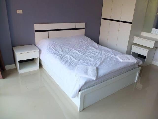 Oyo 75389 Pandora House Hotel Pattaya Ngoại thất bức ảnh
