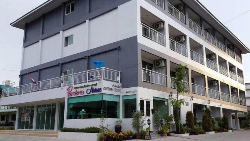 Oyo 75389 Pandora House Hotel Pattaya Ngoại thất bức ảnh