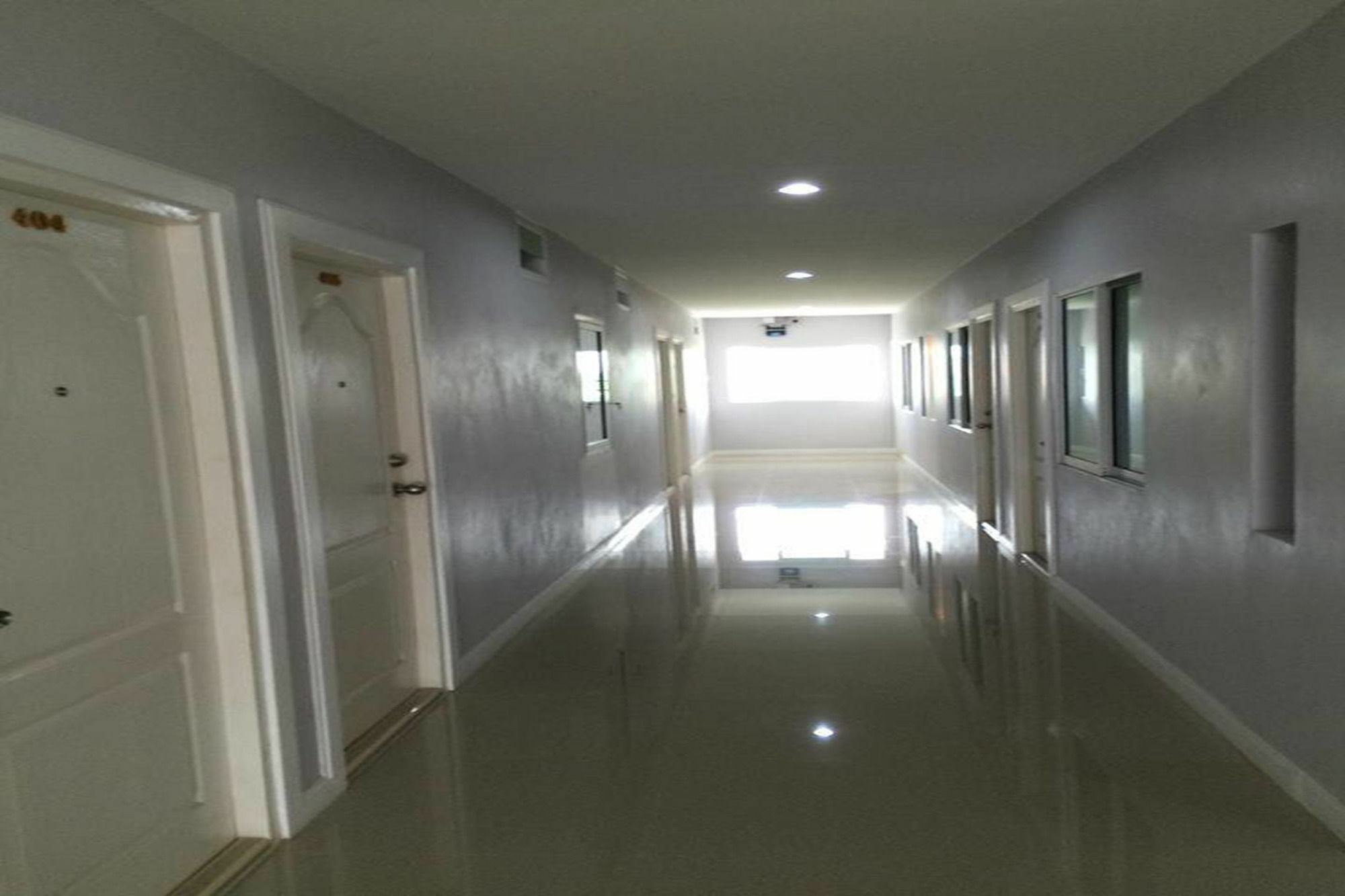 Oyo 75389 Pandora House Hotel Pattaya Ngoại thất bức ảnh
